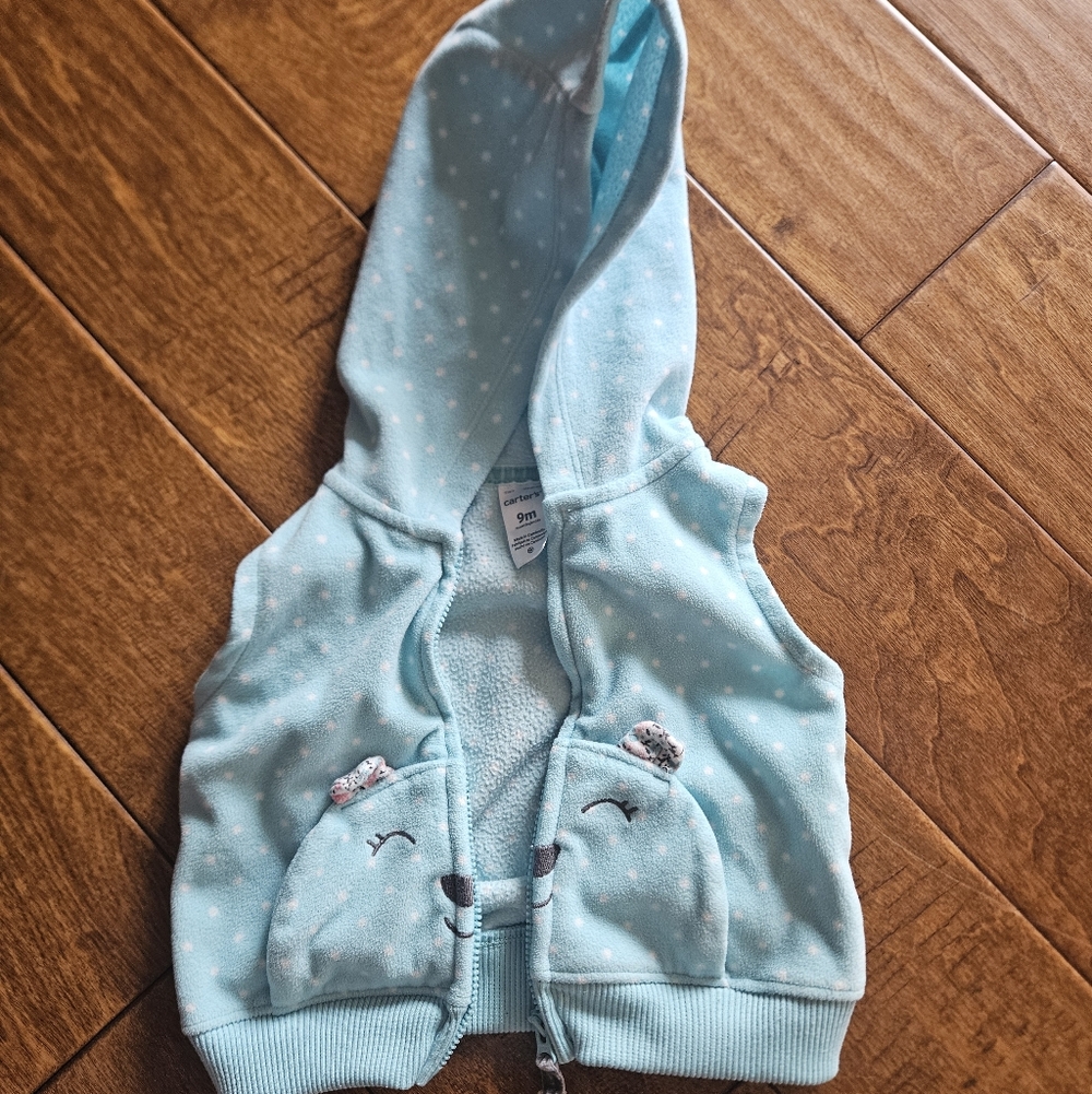 💝💝5/$25💝💝Carter's Light Blue Polka Dot Vest